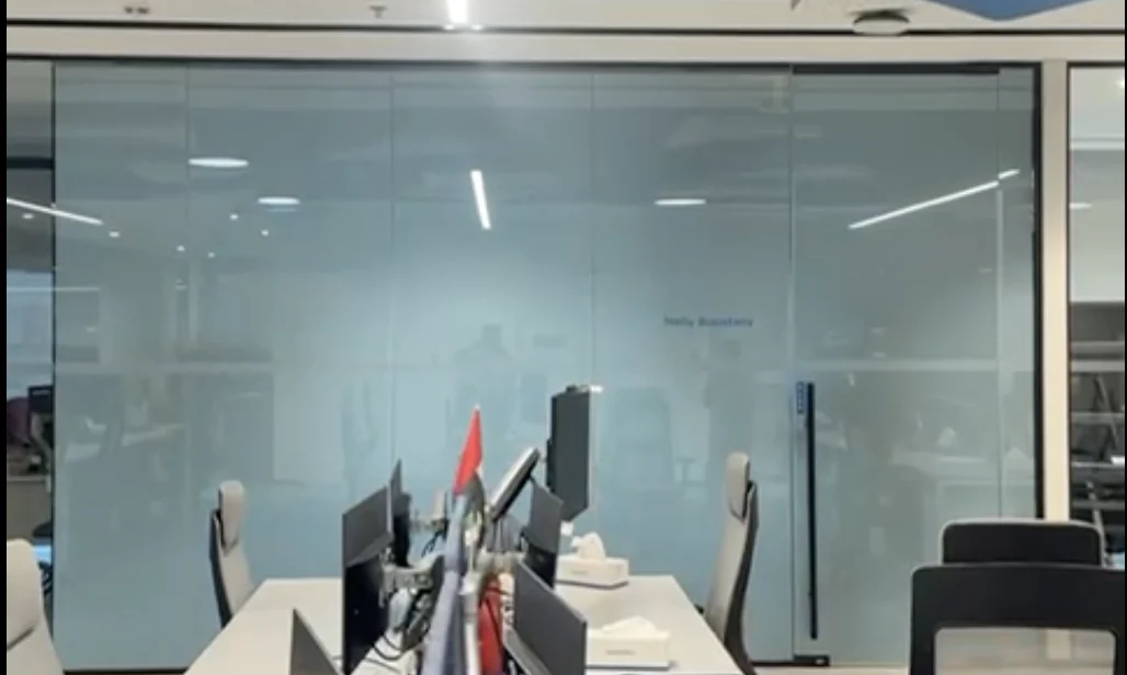 Smart film OFF — frosted glass — opaque privacy